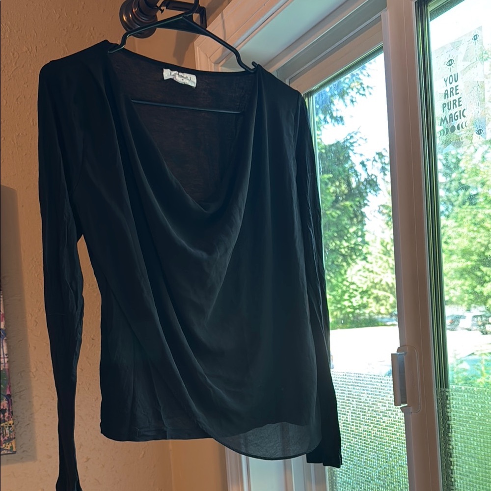 Velvet by Graham & Spencer Black Asymmetrical Long Sleeve Blouse